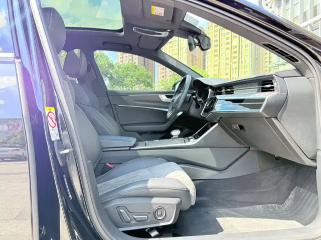 Audi A6L — Фото автомобиля 24