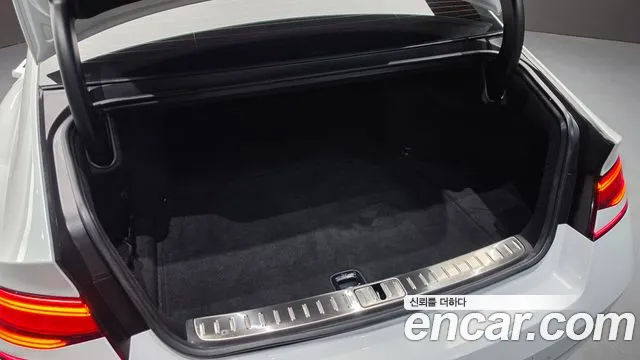 Genesis G90 Бензин 3.5 турбо AWD — Фото автомобиля 30