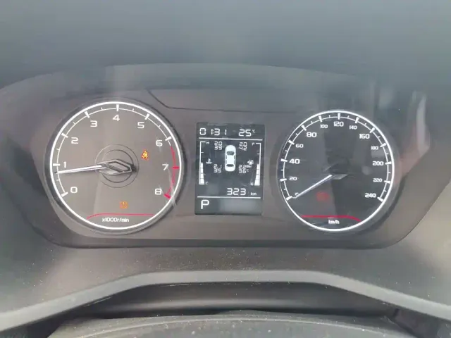 Geely Emgrand — Фото автомобиля 3