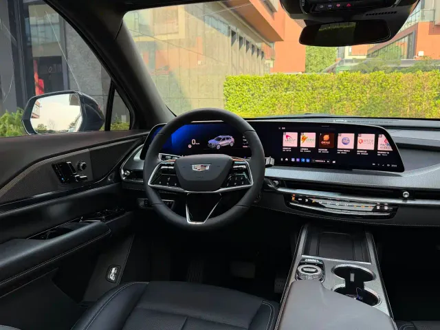 Cadillac XT5 — Фото автомобиля 11