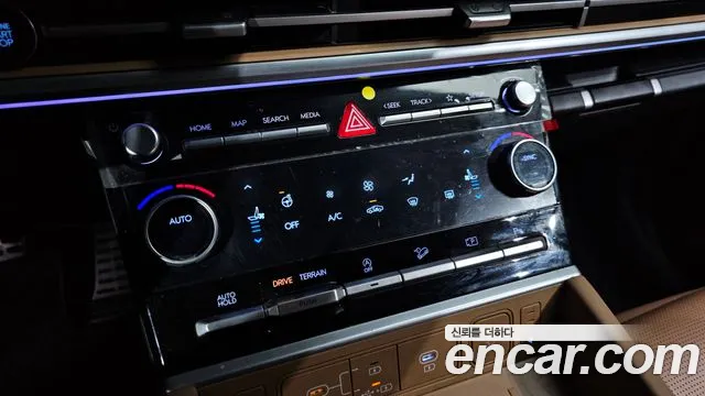 Hyundai Santafe Santa Fe (MX5) Бензин 2.5T 4WD — Фото автомобиля 18