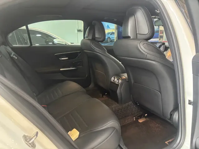 Mercedes-Benz C-Class — Фото автомобиля 5
