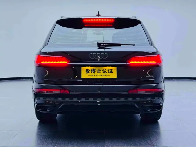 Audi Q7 — Фото автомобиля 5