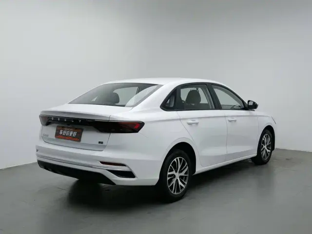 Geely Emgrand — Фото автомобиля 2