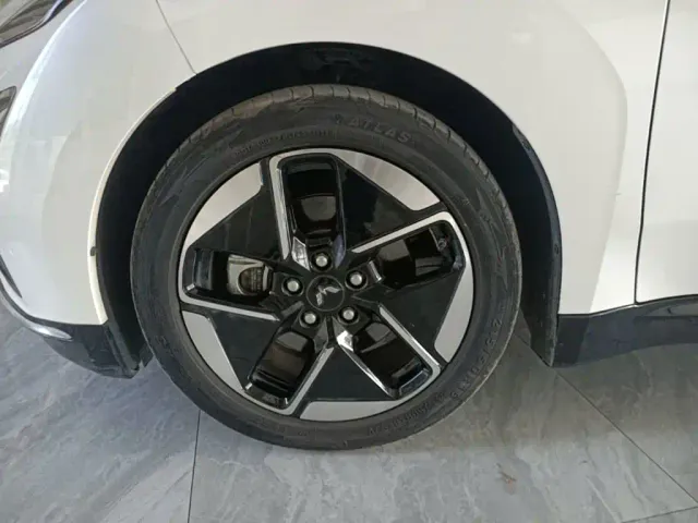 Wuling Starlight — Фото автомобиля 22