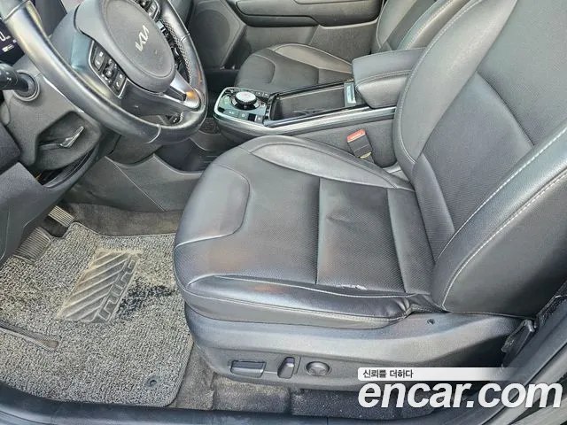 Kia Niro — Фото автомобиля 14
