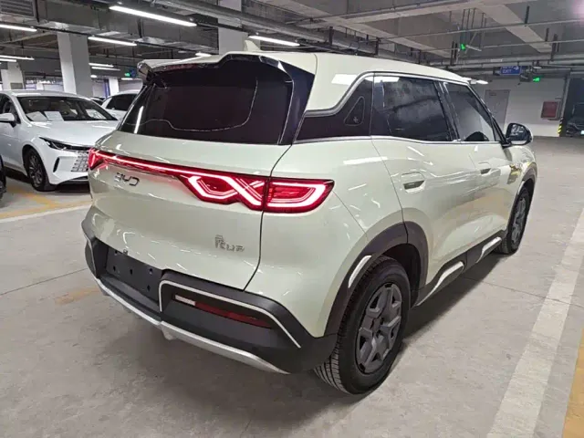 BYD Yuan UP — Фото автомобиля 6