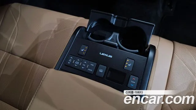 Lexus ES Generation 7 — Фото автомобиля 18