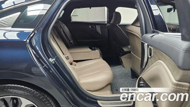 Kia K8 Hybrid — Фото автомобиля 17