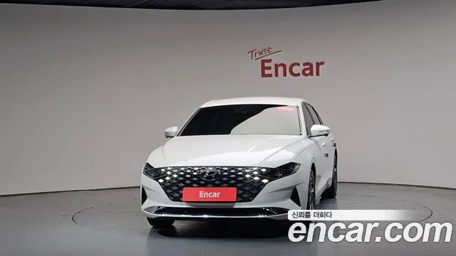 Hyundai Grandeur — Фото автомобиля 2