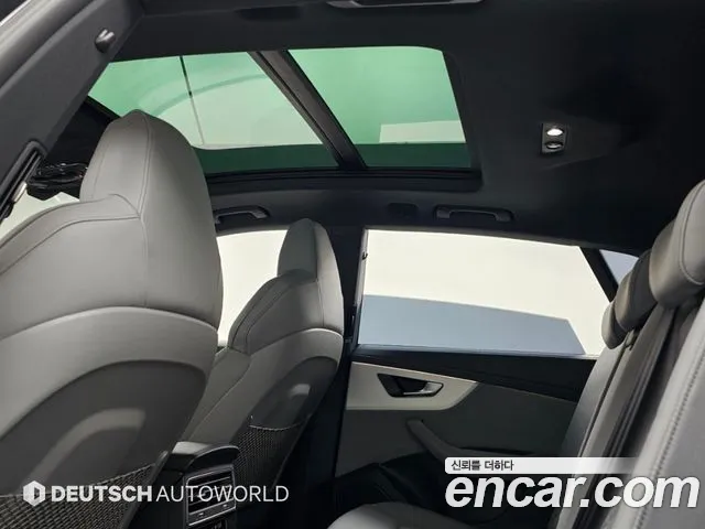 Audi Q8 55 TFSI quattro Premium — Фото автомобиля 18