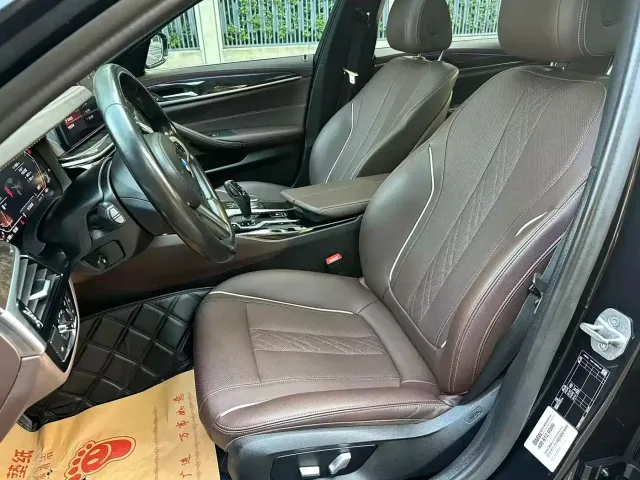 BMW 5 Series — Фото автомобиля 5