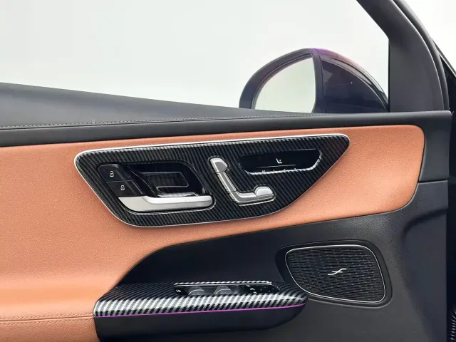 Mercedes-Benz Mercedes-Benz GLC 2023 GLC 260 L 4MATIC Luxury 5-Seater — Фото автомобиля 14