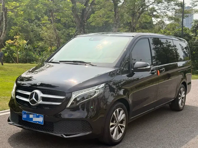 Фотография автомобиля — Mercedes-Benz V-Class