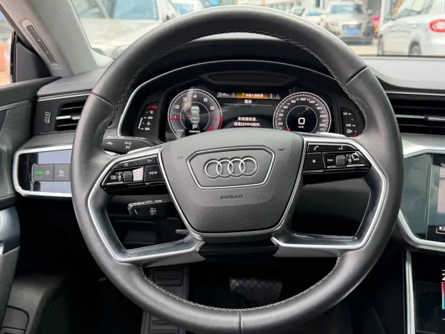 Audi A7L — Фото автомобиля 14