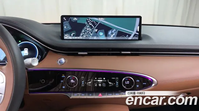 Genesis GV70 — Фото автомобиля 13