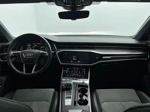 Audi A6L — Фото автомобиля 9