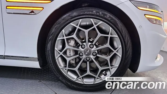 Genesis G80 Бензин 3.5 турбо AWD — Фото автомобиля 5
