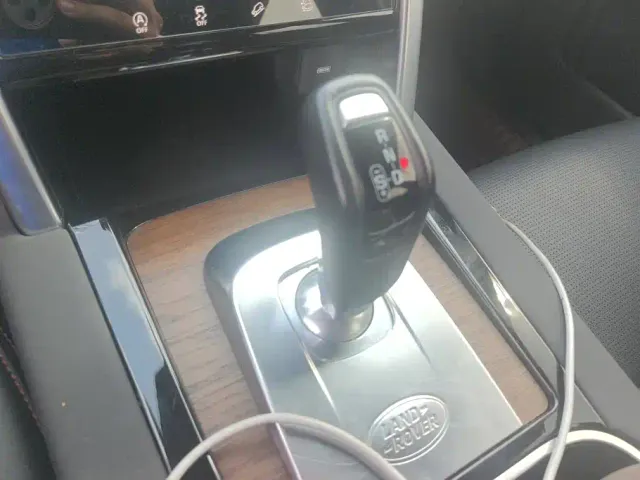 Land Rover Discovery Sport — Фото автомобиля 16