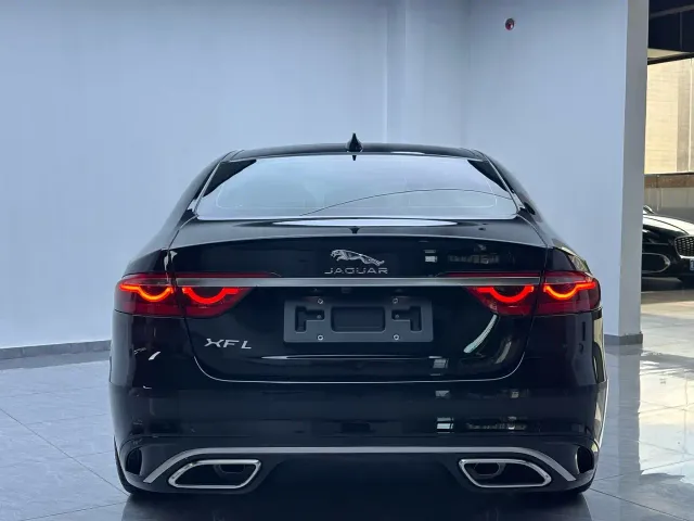 Jaguar XFL — Фото автомобиля 20