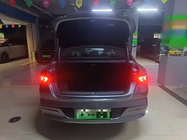 BYD Qin PLUS — Фото автомобиля 18