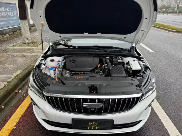 Geely Emgrand — Фото автомобиля 16