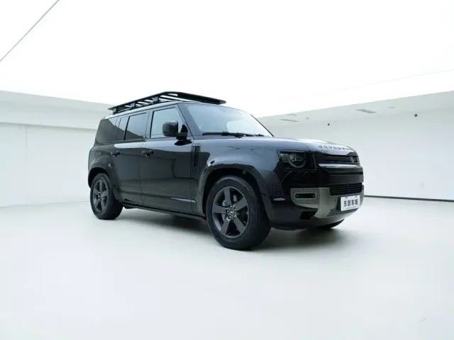 Land Rover Defender — Фото автомобиля 3