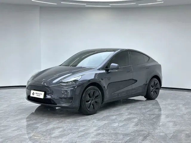 Фотография автомобиля — Tesla Model Y