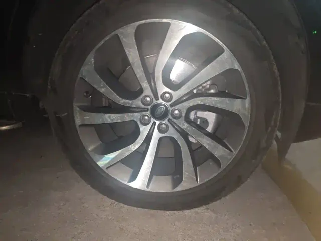 Land Rover Discovery Sport — Фото автомобиля 24
