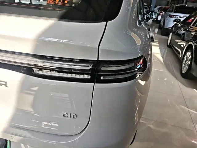Leapmotor C10 — Фото автомобиля 7