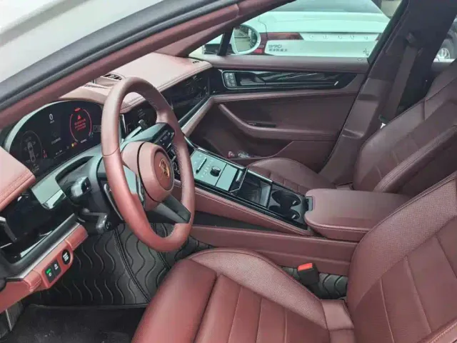 Porsche Panamera — Фото автомобиля 3