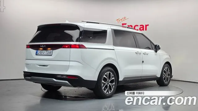 Kia Carnival Generation 4 — Фото автомобиля 2
