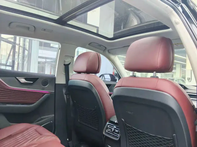 Hongqi HS5 — Фото автомобиля 11