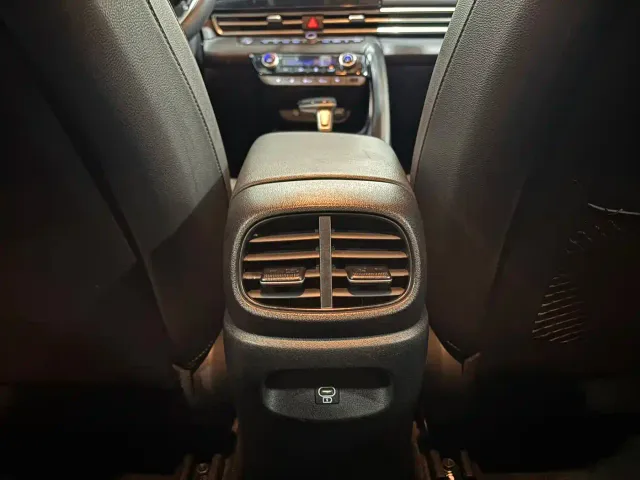 Hyundai Elantra — Фото автомобиля 17
