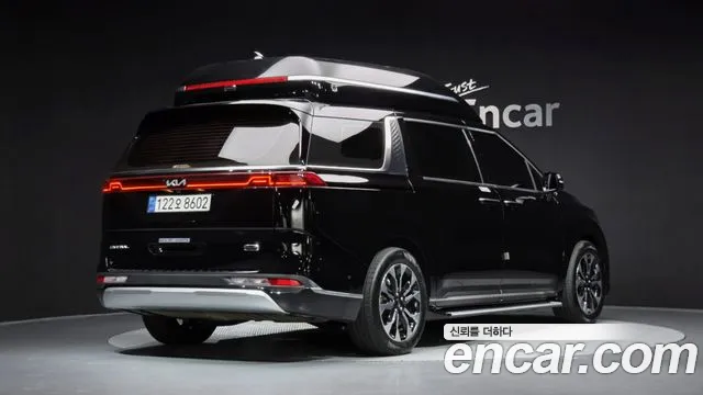 Kia Carnival Generation 4 — Фото автомобиля 2