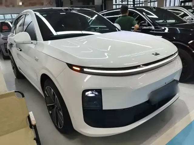 Li Auto L6 — Фото автомобиля 3