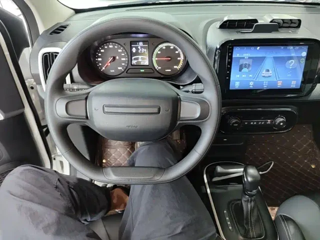 Roewe Clever — Фото автомобиля 9