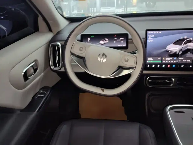 Leapmotor B10 — Фото автомобиля 14