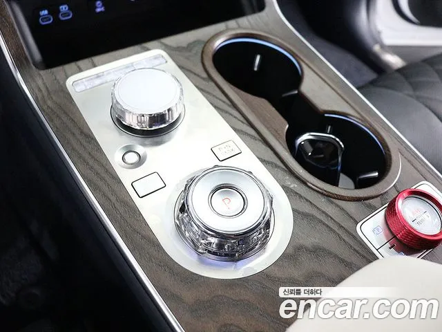 Genesis GV80 — Фото автомобиля 11