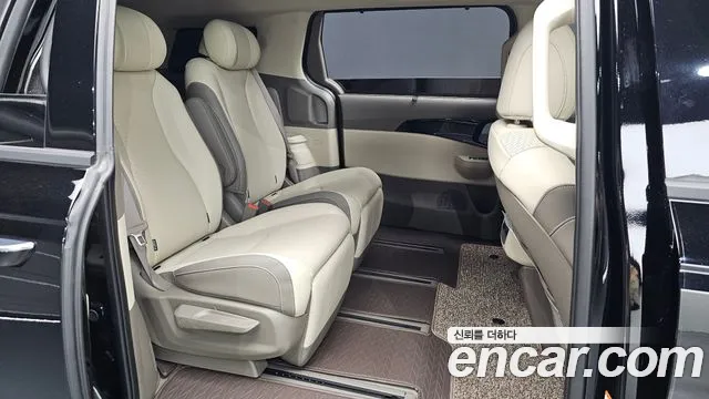 Kia Canival Новый Carnival 4 поколение Бензин 7 мест X Line — Фото автомобиля 8