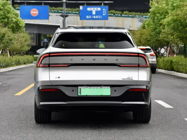 Xpeng G7 — Фото автомобиля 5