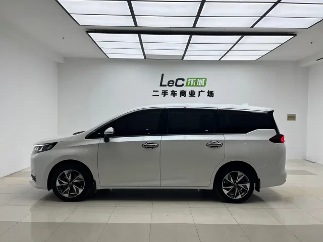GAC Trumpchi M6 — Фото автомобиля 4