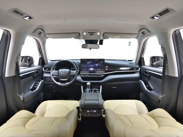 Toyota Highlander — Фото автомобиля 13