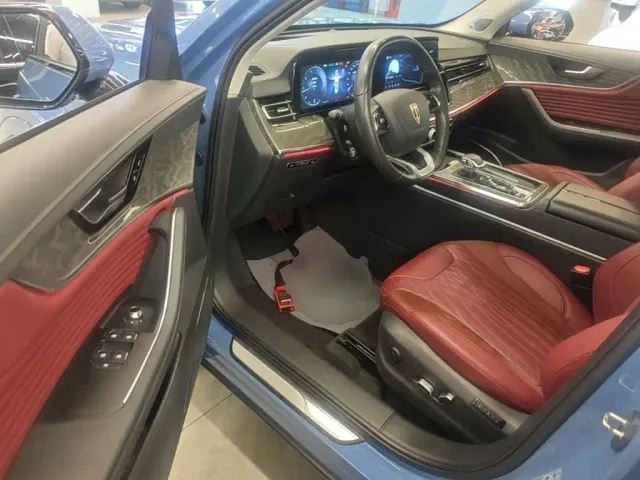 Hongqi HS5 — Фото автомобиля 15