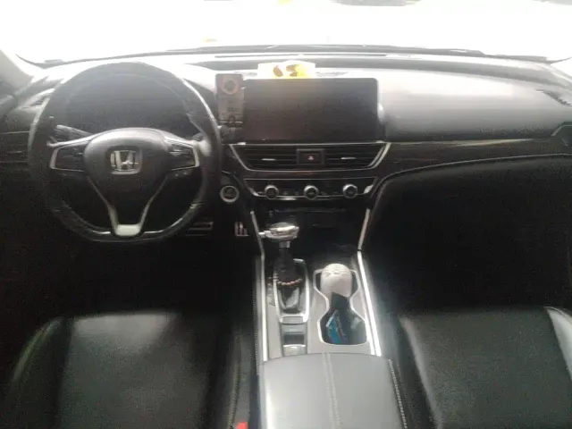 Honda Accord — Фото автомобиля 11