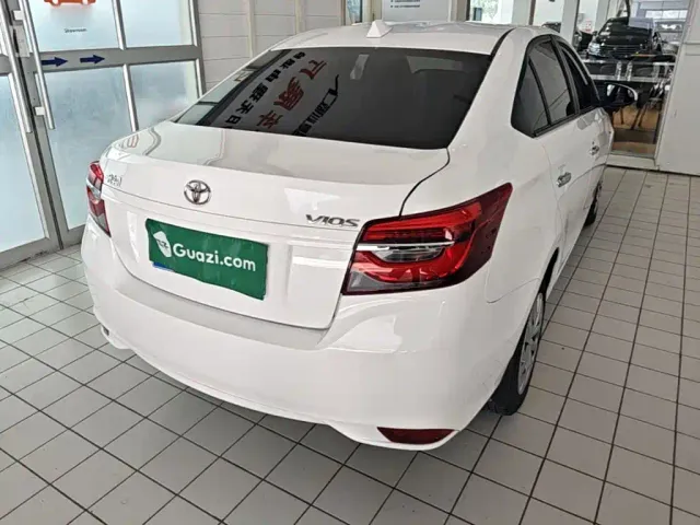 Toyota Vios — Фото автомобиля 6