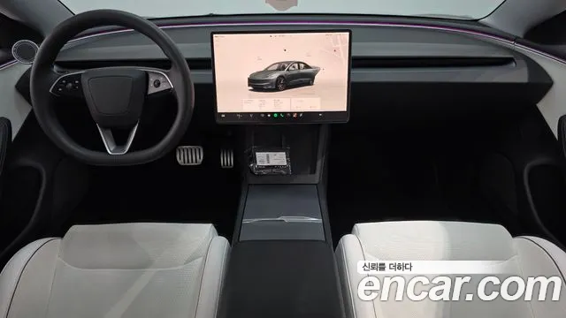 Tesla Model 3 — Фото автомобиля 10