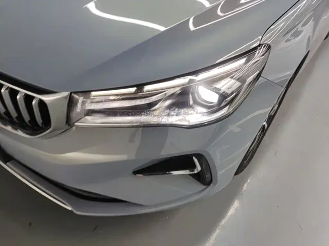 Geely Emgrand — Фото автомобиля 23