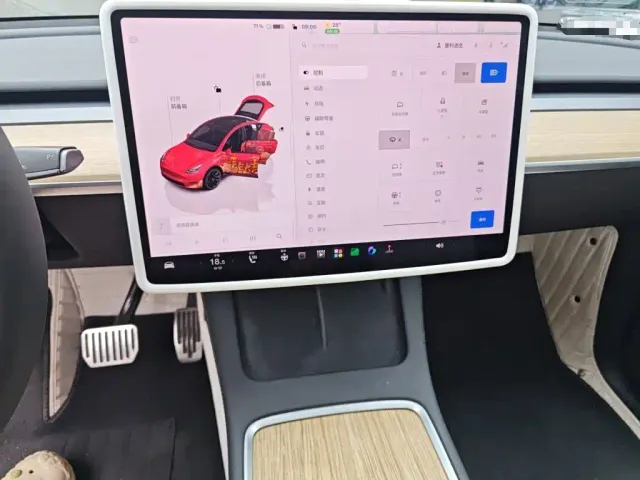 Tesla Model Y — Фото автомобиля 14