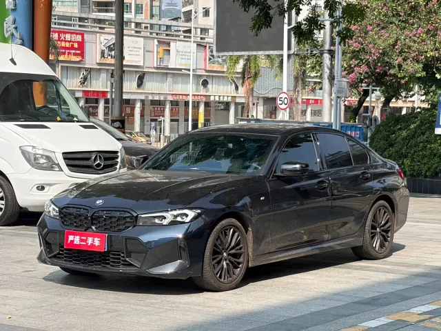 Фотография автомобиля — BMW 3 Series